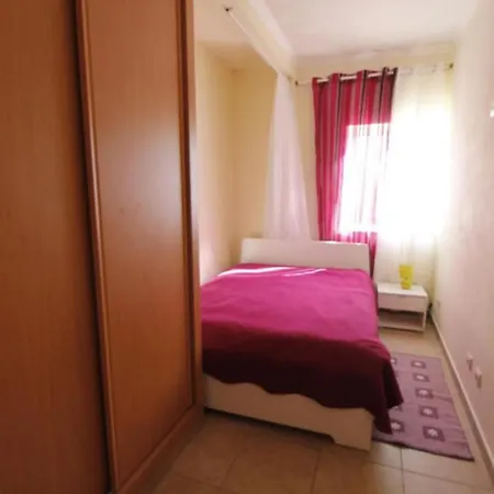 Huge Near Albufeira And Silves *